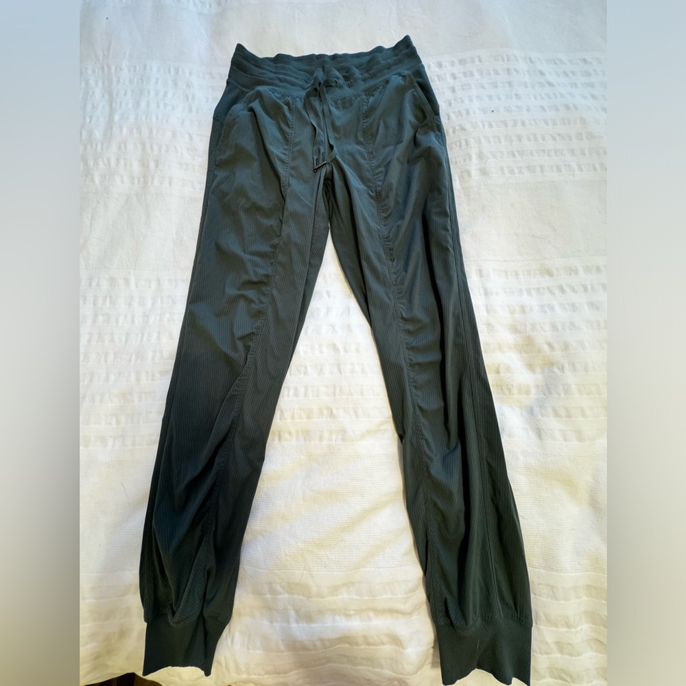 Lululemon dance studio joggers size 6